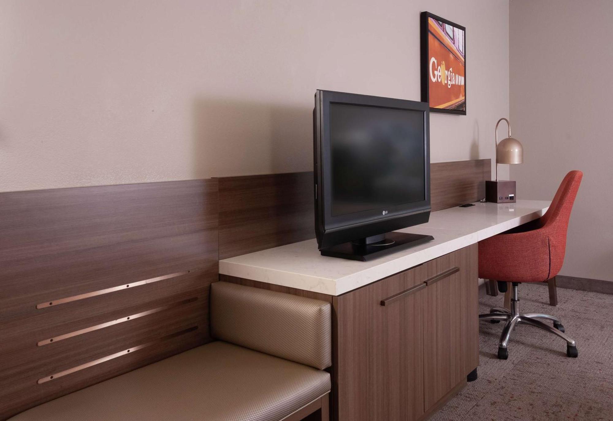 Hilton Garden Inn Atlanta Airport/Millenium Center College Park Екстериор снимка