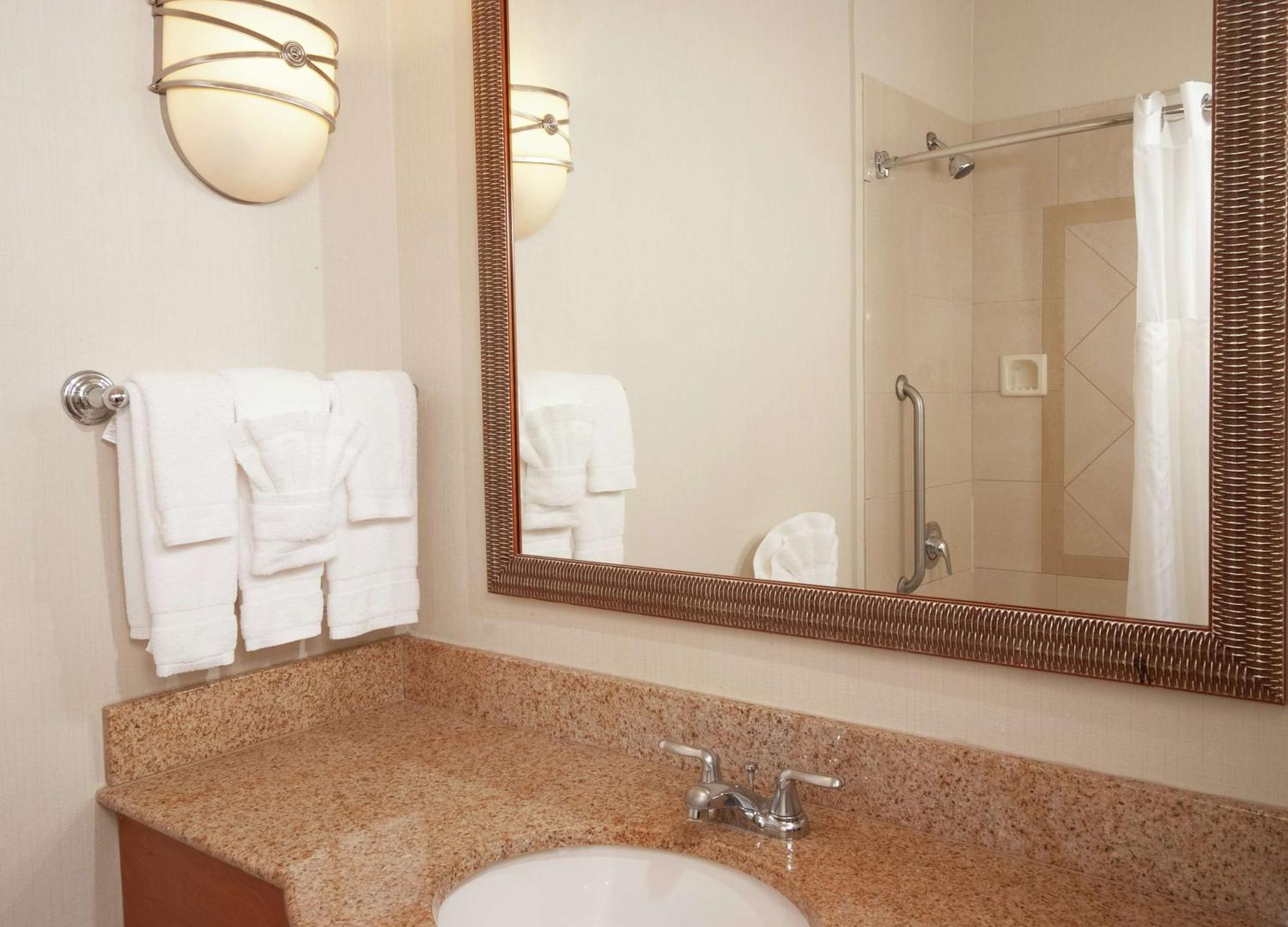 Hilton Garden Inn Atlanta Airport/Millenium Center College Park Екстериор снимка