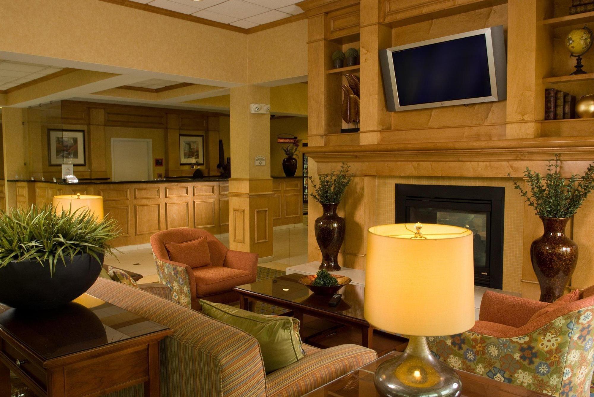 Hilton Garden Inn Atlanta Airport/Millenium Center College Park Екстериор снимка