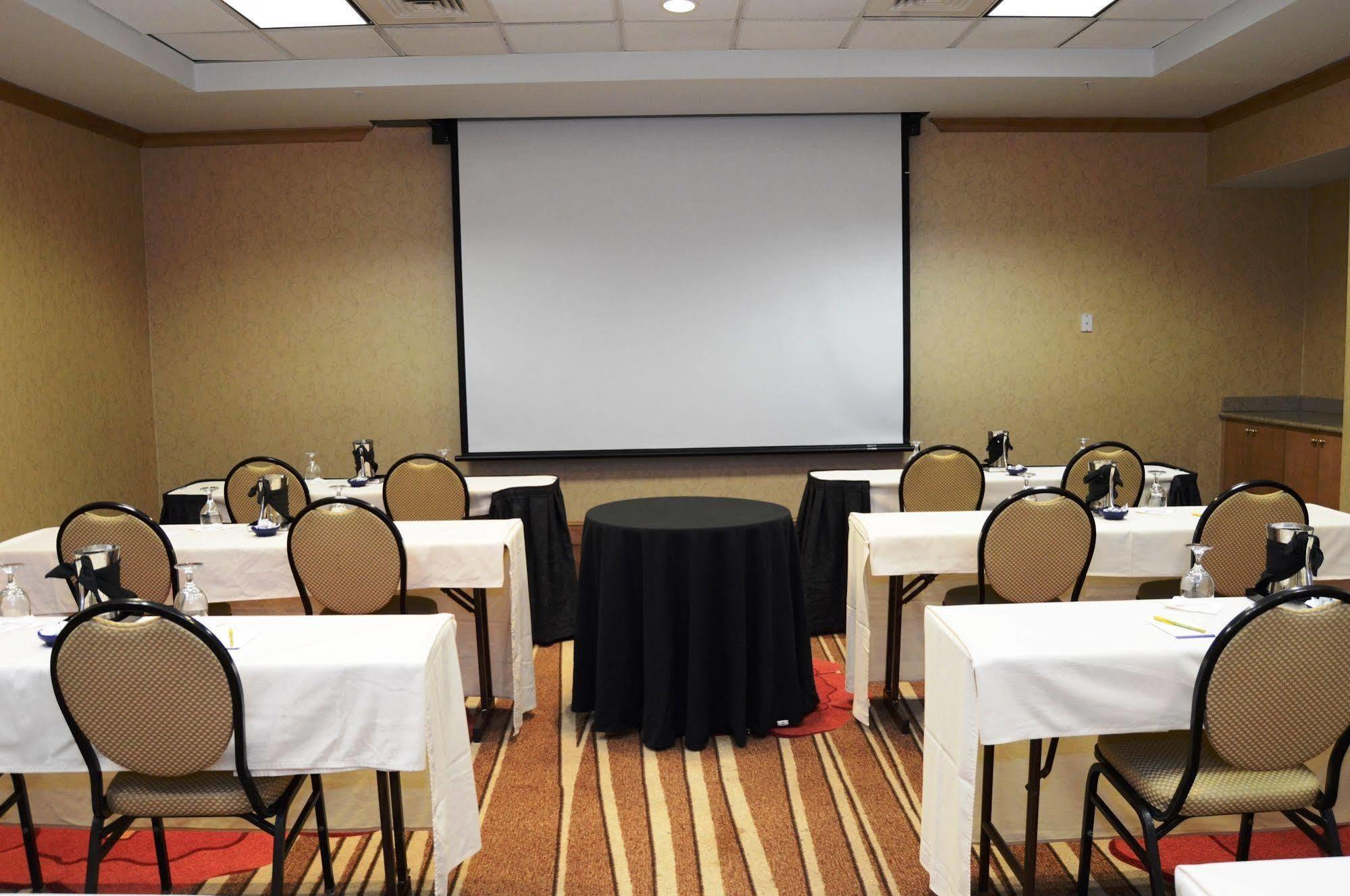 Hilton Garden Inn Atlanta Airport/Millenium Center College Park Екстериор снимка